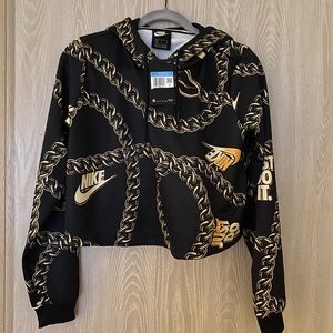 Cropped Nike Hoodie